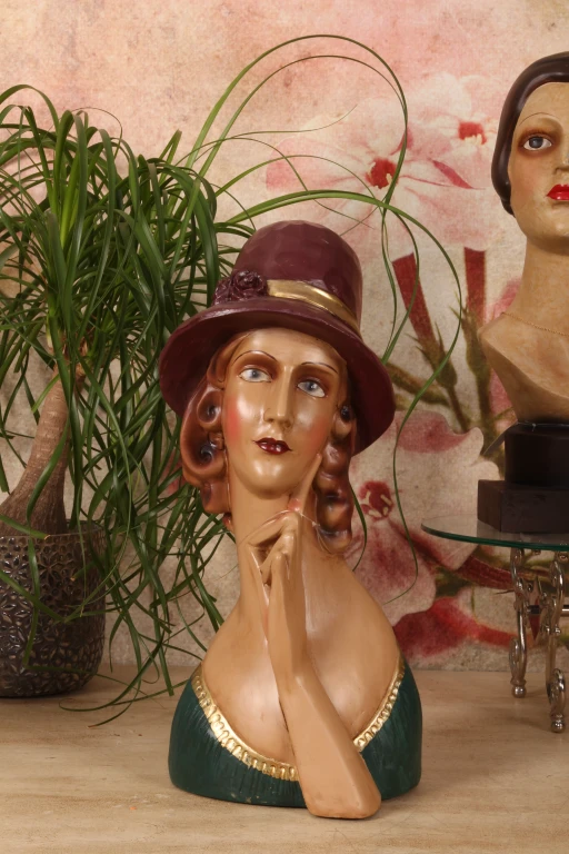 Busto de mulher - marrom - 44,5 cm