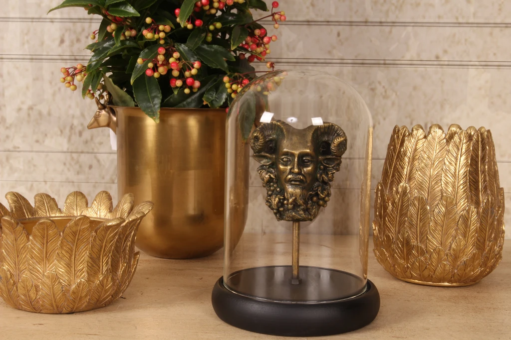Estatueta de Baco com cúpula de vidro - dourado - 23 cm - resina artística