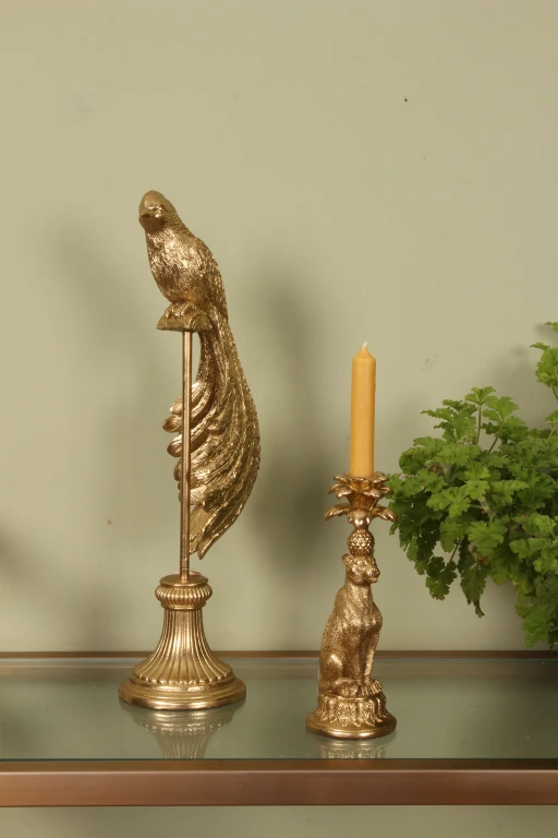 Escultura de pássaro em base - dourado - 49 cm