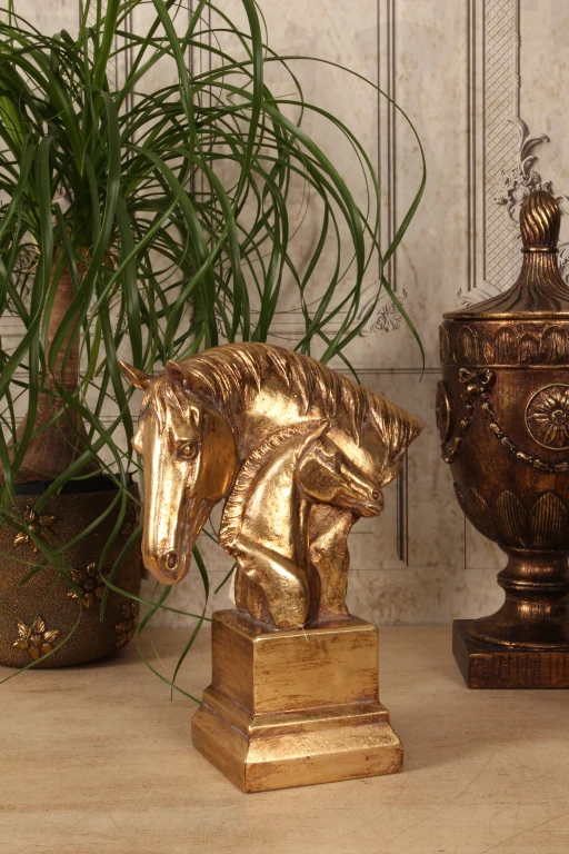 Escultura de cabeças de cavalo - dourado - 30 cm