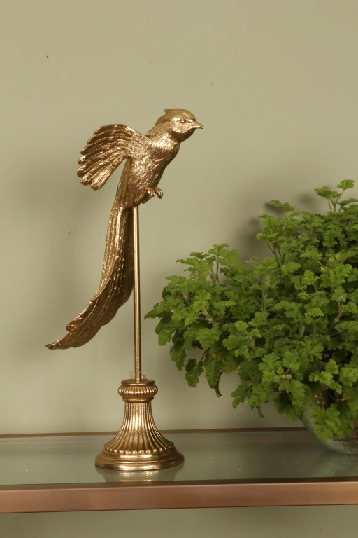 Escultura de pássaro em base - dourado - 49,5 cm - 1 peça