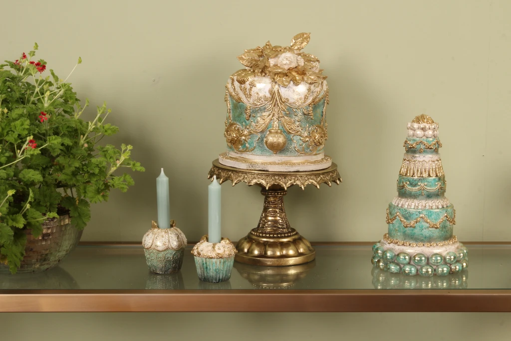 Castiçal Cake - 9 cm - azul/dourado - resina sintética